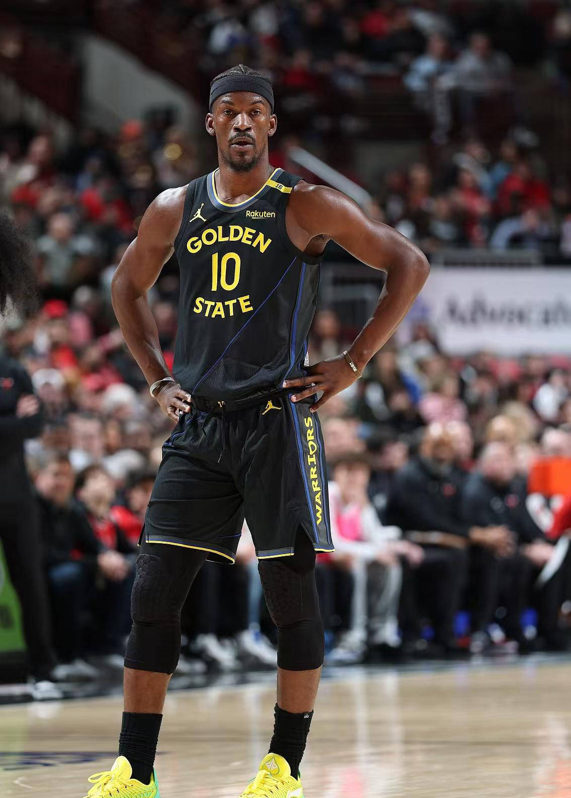 Kaiyun-出色发挥引发热议！，穆古鲁扎在雄鹿比赛中最后时刻胜出气势如虹延续的简单介绍