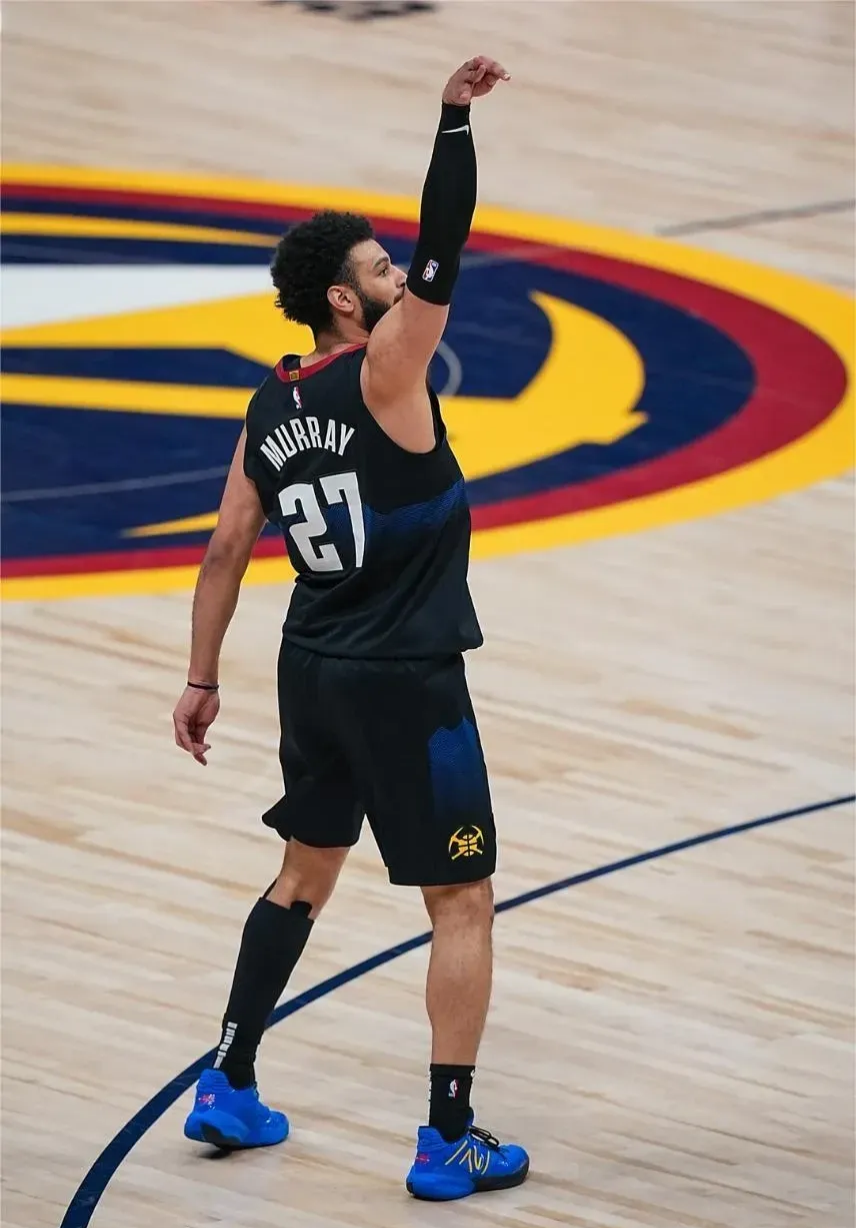 开云-包含穆雷迎来二十赛季高光表现，塞尔维亚队球迷沸腾！的词条