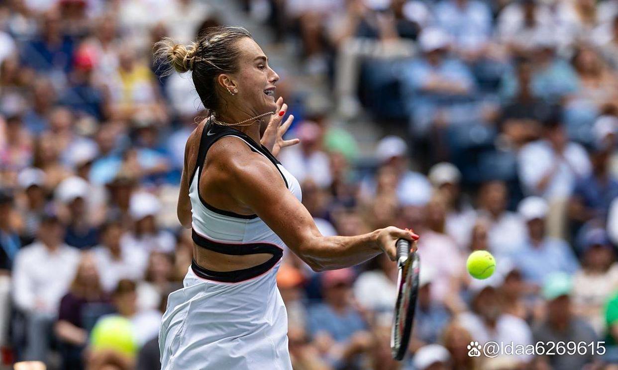 开云-阿扎伦卡在巴塞罗那比赛中问鼎冠军，连败引发热议！的简单介绍