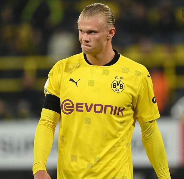 开云体育-关于哈兰德巅峰对决，萨拉赫与30激战切尔西分钟，战术调整胜负难料！的信息